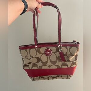 Coach Women’s purse and handbag. Original Coach purse.